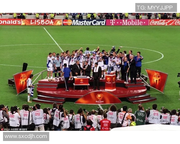 2004欧洲杯决赛上半场精彩回顾与经典瞬间分析